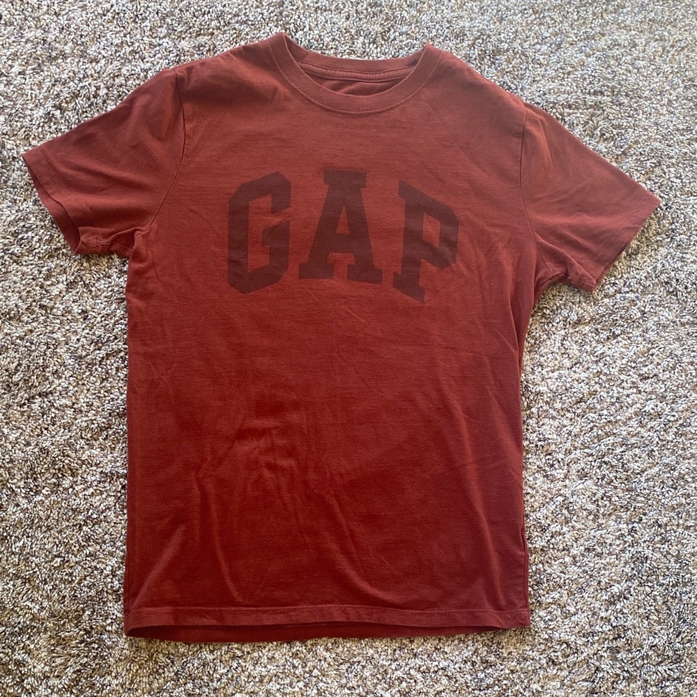 GAP Brick Red Short Sleeve Cotton Tee Size S/M🧡❤️